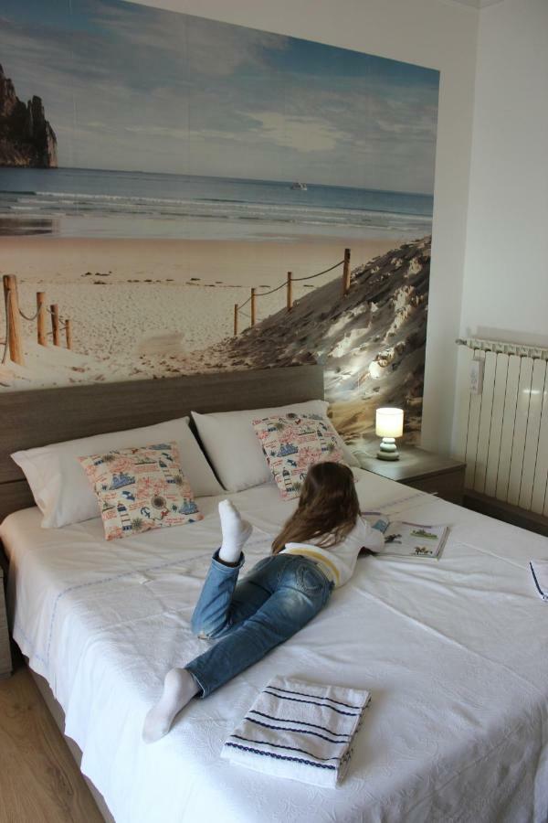 Casa Laura Bed & Breakfast Terracina Exterior foto